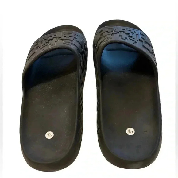 Women’s Size 11 Men’s Size 9.5 Chunky Textured Black Slide On Sandals - Picture 3 of 8